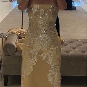 Strapless Evening Wear Couture Gown Dress Size 4